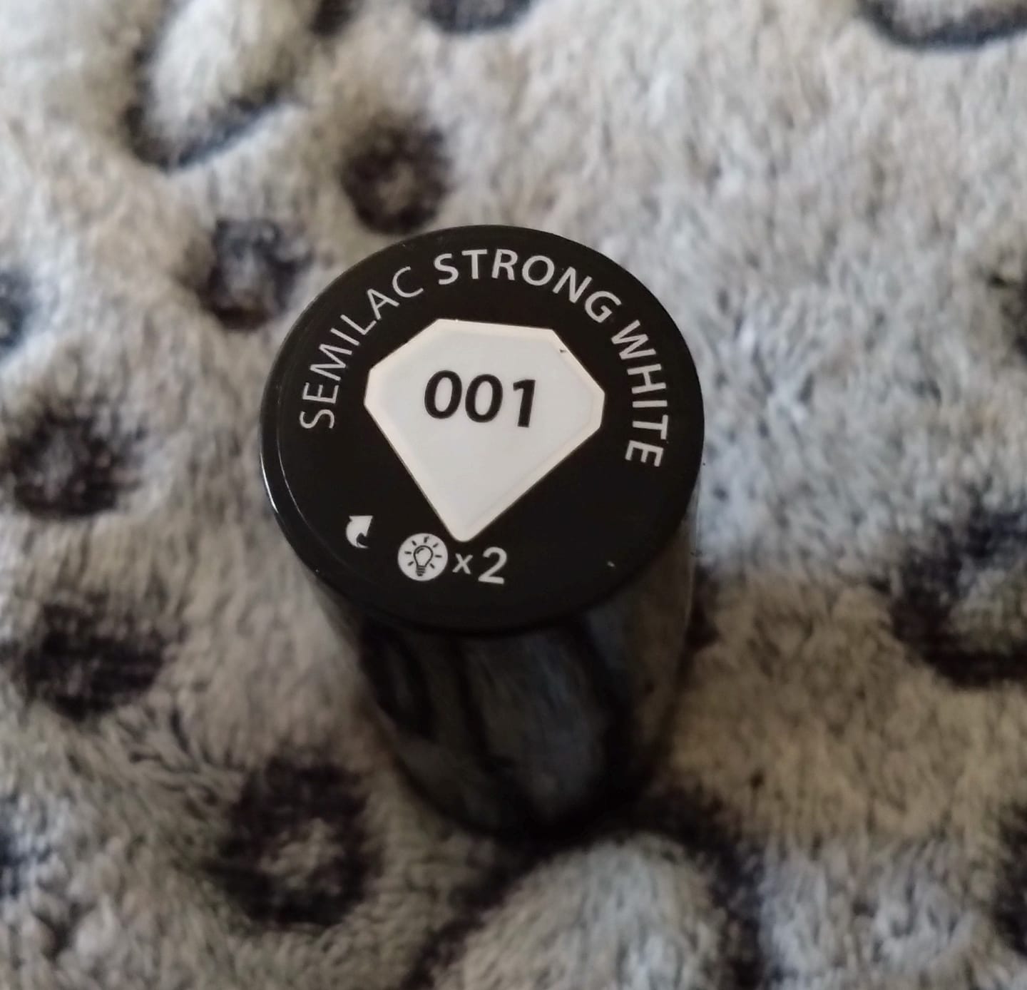 Customer photo review of Semilac 001 Strong White UV Gel Polish
