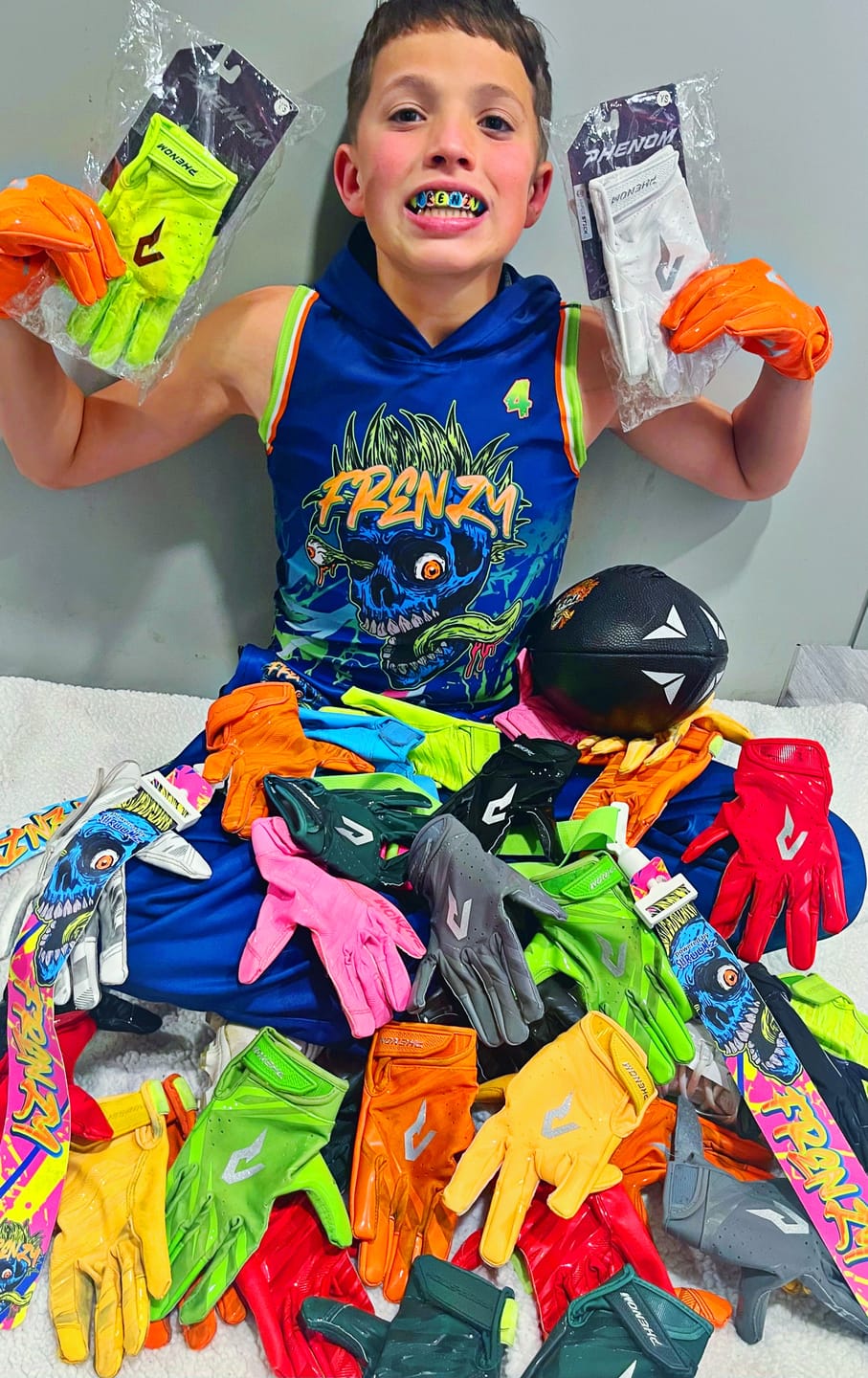 Customer photo review of Phenom Elite VPS5 Youth Football Gloves - Team Colors