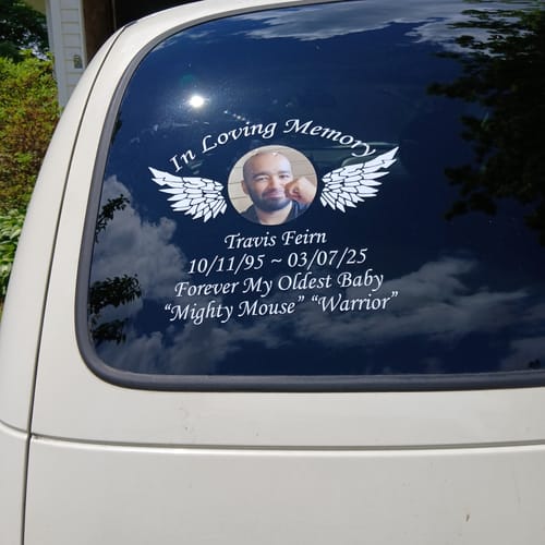 Linda F. review of Custom In Loving Memory Decal with a Photo Inlay and Wings image 1 out of 1