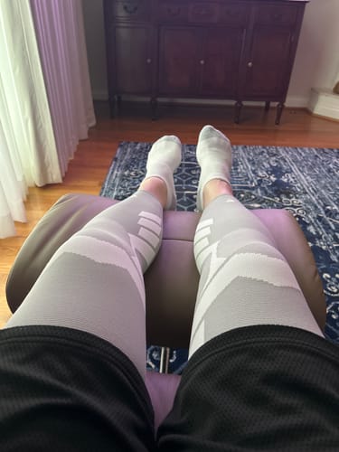 Customer photo review of Compression Sleeves V2 for Knees and Legs