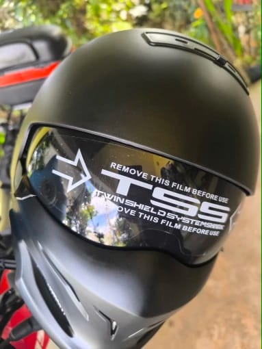 Customer photo review of 'Air Force' Open Helmet with Retractable Visor
