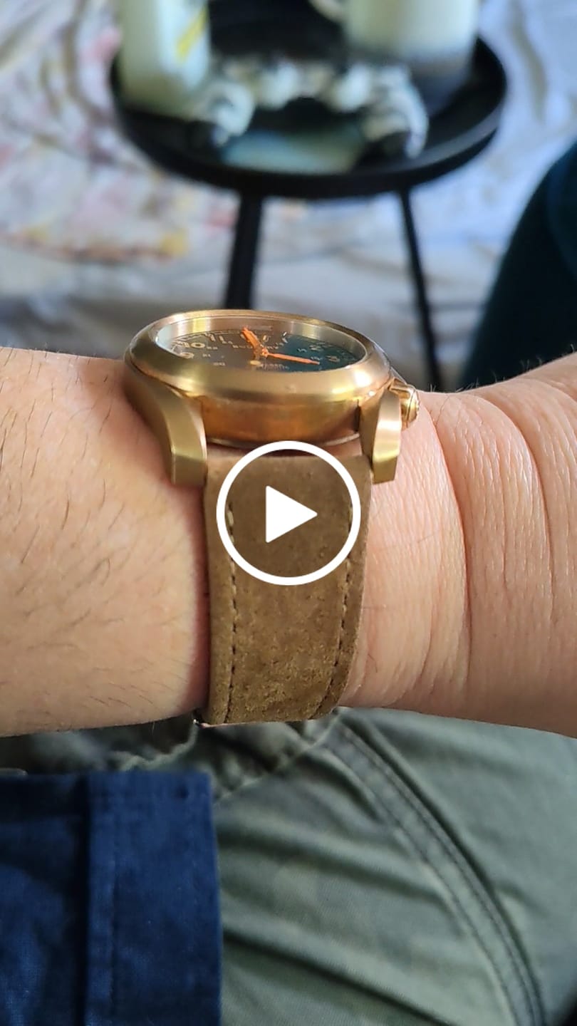 Customer video review of VOYAGER - 100M Waterproof Bronze Automatic Field Watch | Sandstone Green