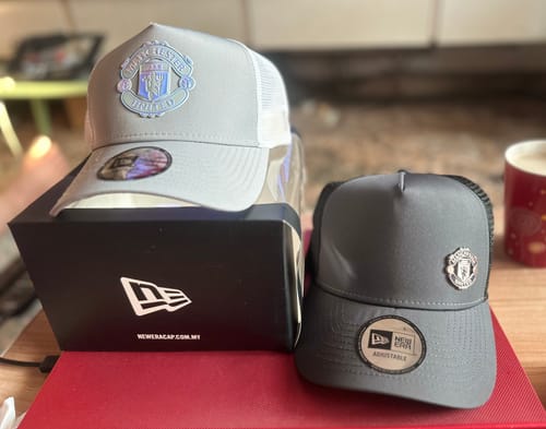 Customer photo review of 9FORTY E-Frame Trucker Manchester United FC Bronze Grey Heather Snapback