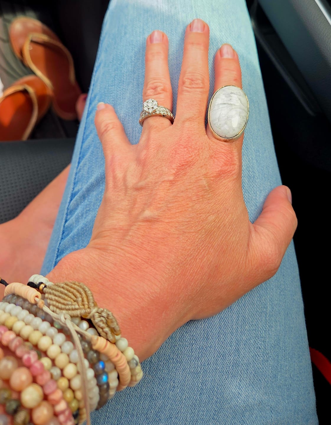 Customer photo review of Howlite Oval XL