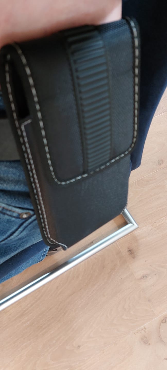 Customer photo review of Vertikale Oxford Gurttasche Mit Clip 17cm / XL