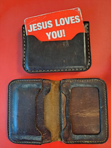 Customer photo review of The Georgetown Minimalist Wallet in Walnut Brown