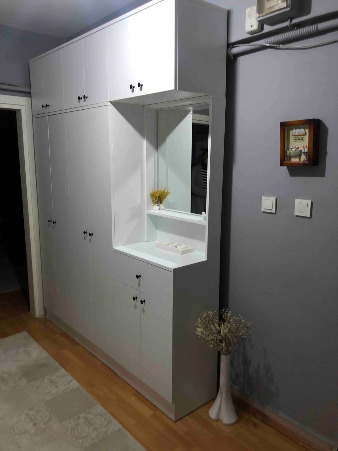 Customer photo review of Rani EA142 Portmanto Çekmeceli Aynalı Askılı Ayakkabılık Vestiyer Beyaz
