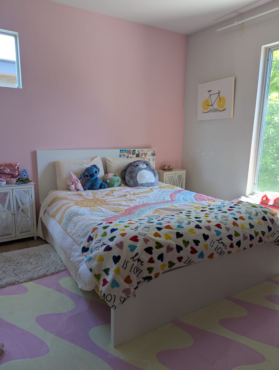 Customer photo review of Pastel Irregular Shaped Wavy Rug by Johann Banta