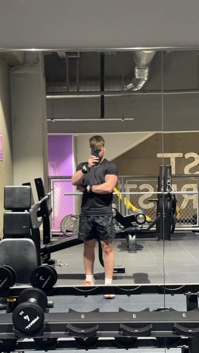 Customer photo review of 146 Sprint Shorts
