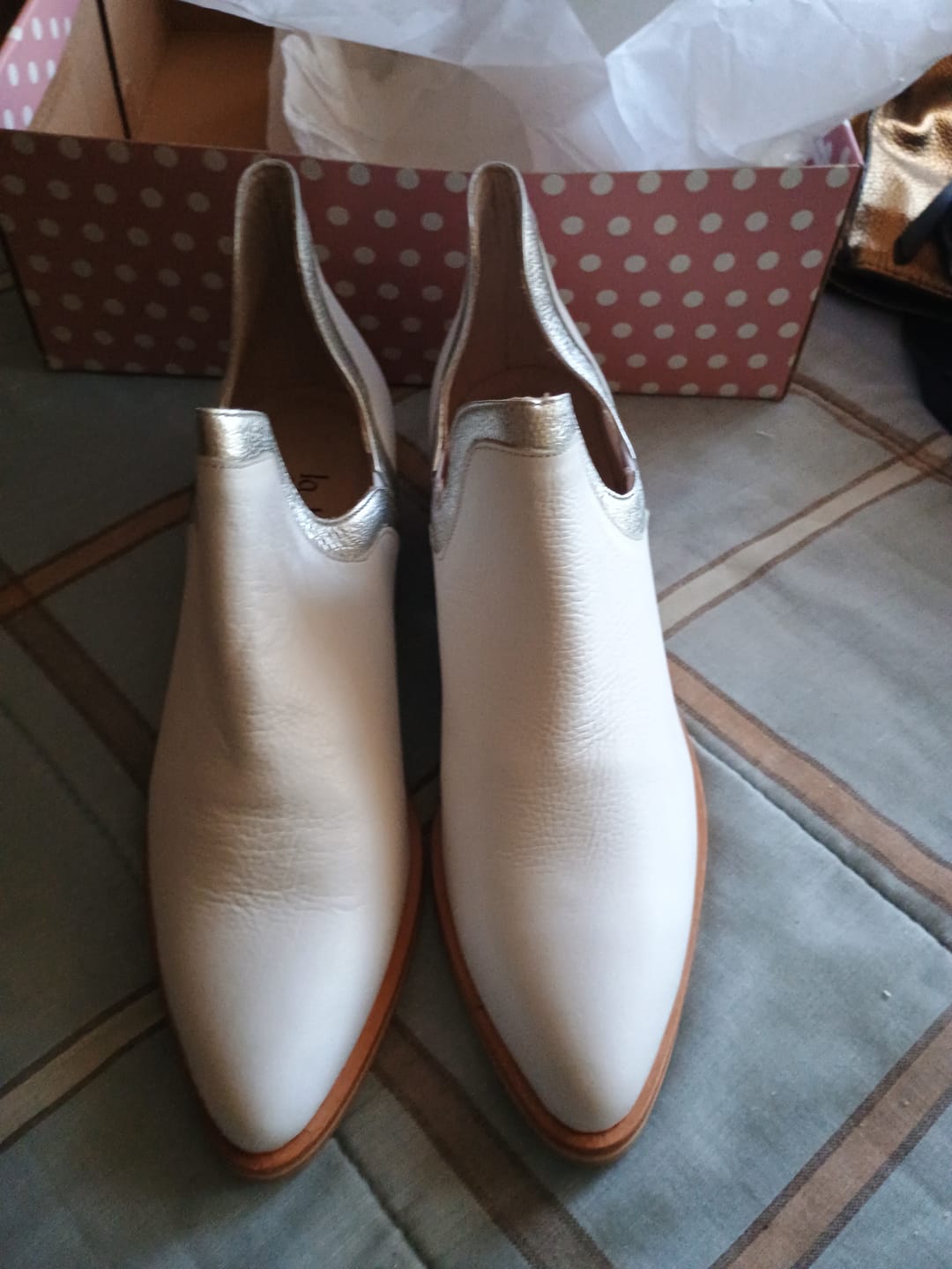 Customer photo review of Kate Blanco - Outlet