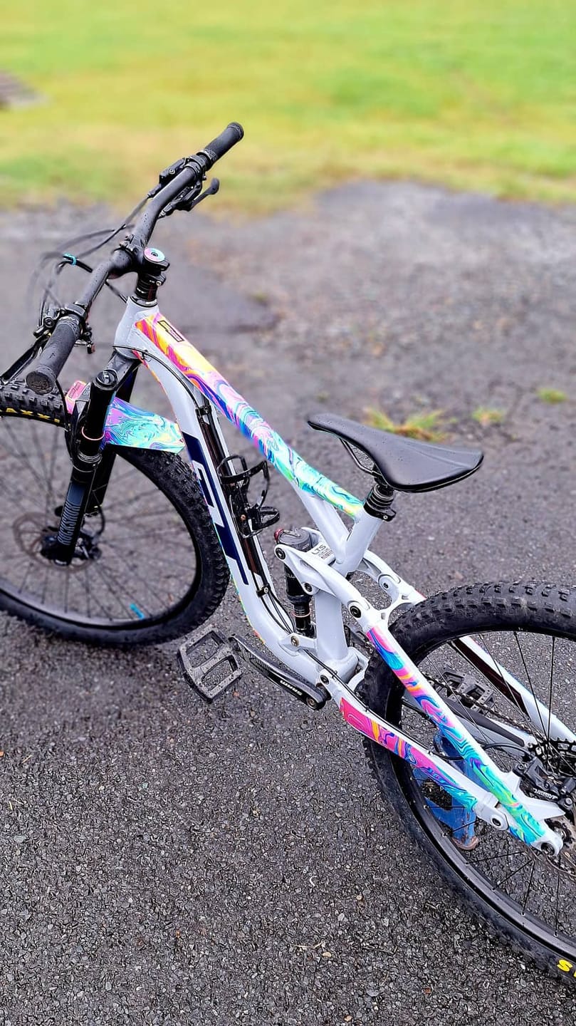 Customer photo review of Oil Slick Frame Keeper