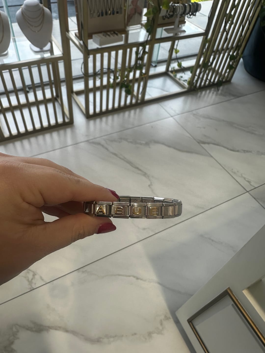 Customer photo review of Par Arete Triangulo Con Perla