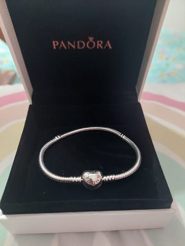 Customer photo review of PULSERA PANDORA CORAZON CENTELLEANTE + KIT DE REGALO