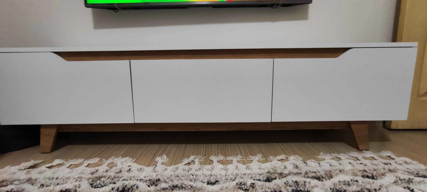 Customer photo review of Rani D1 Tv Ünitesi Modern Ayaklı Tv Sehpası 180 cm  Beyaz - Sepet Ceviz