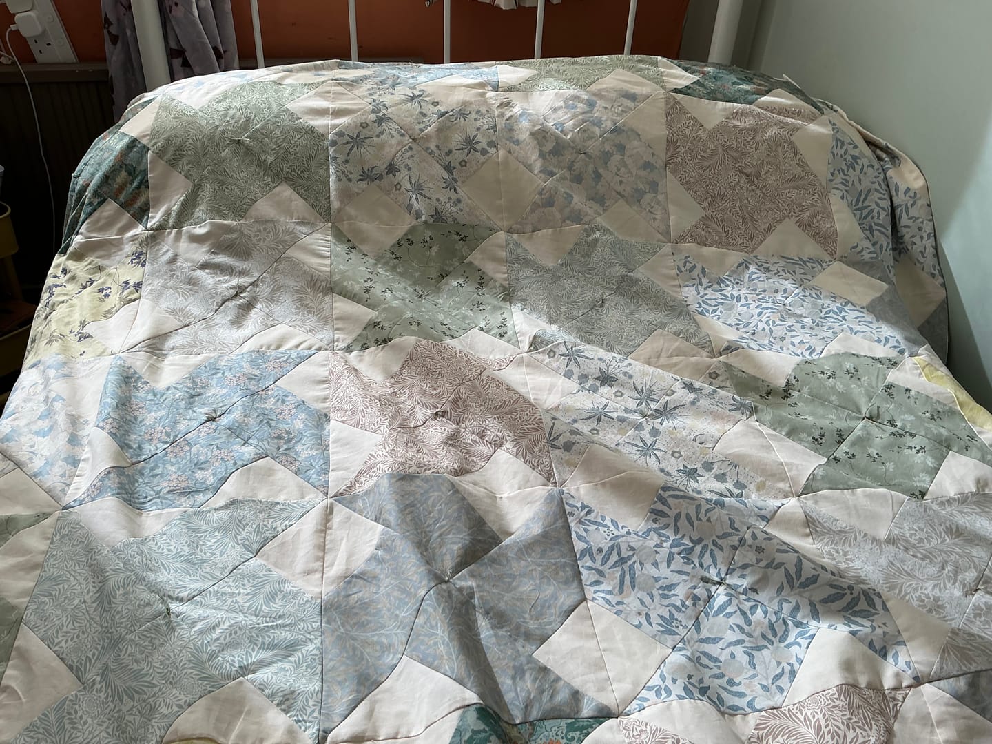 Customer photo review of Tropical Oasis 8 Piece Cotton Fat Quarter Bundle