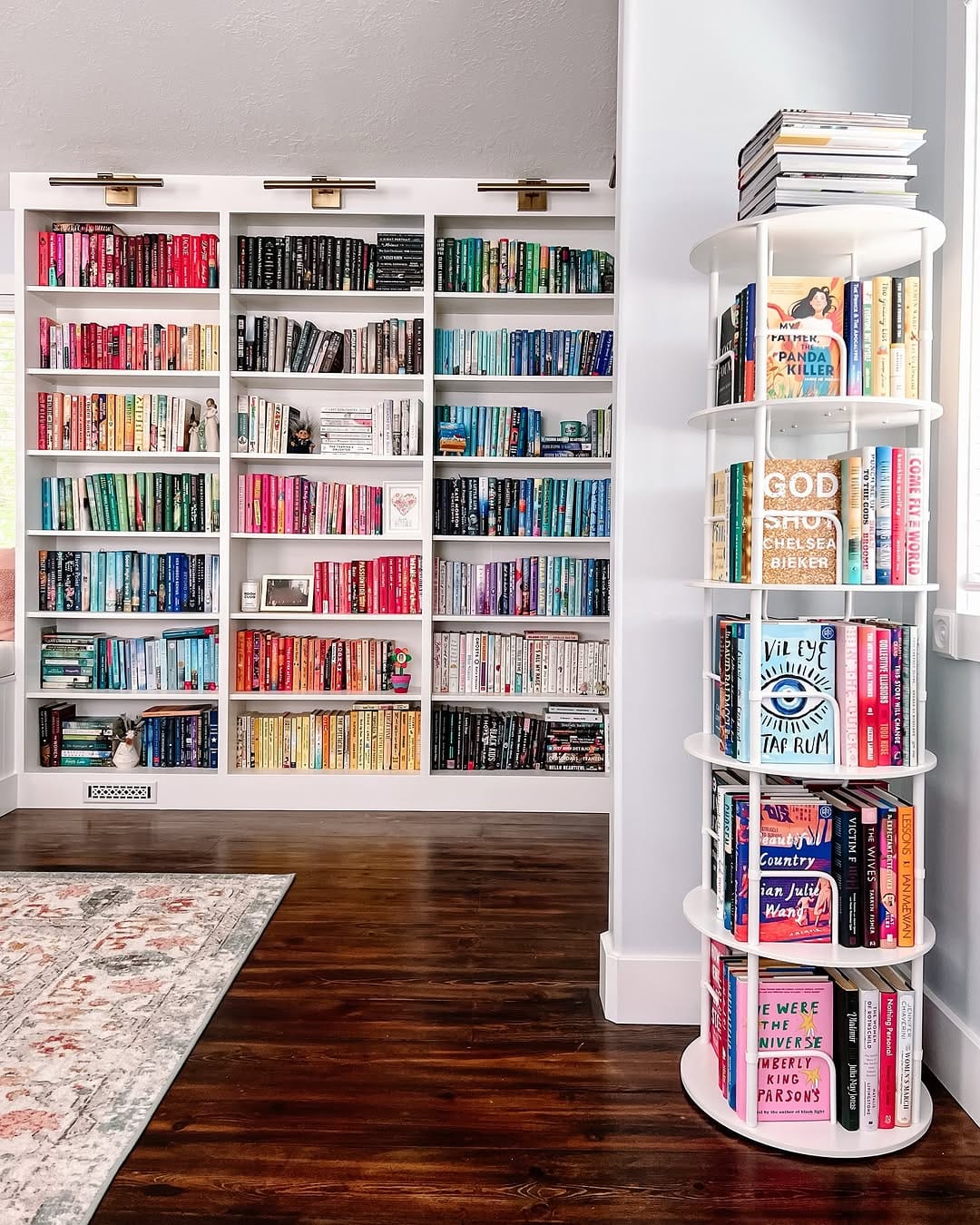 Customer photo review of Flycity 5-Tier Rotating Bookshelf  With 360 ° Spinning Display - White