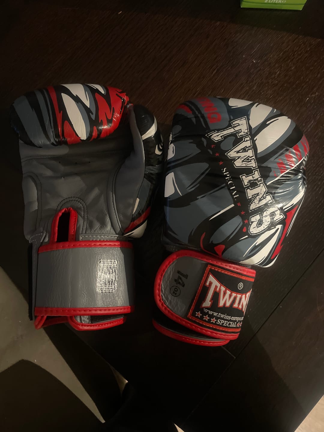 Customer photo review of Twins Bokshandschoenen FBGVL3-55 - Grijs/Rood/Wit