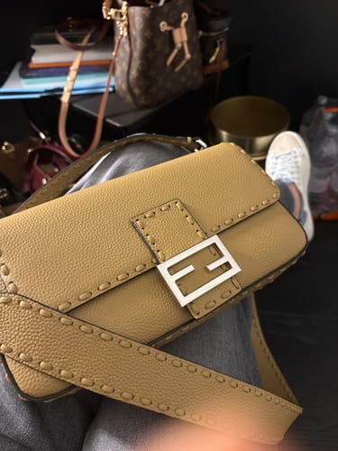 Customer photo review of Fend Baguette 27 Bag Brown Calfskin Shw