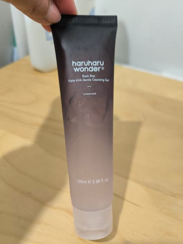 Customer photo review of Haruharu Wonder - Gel nettoyant doux triple AHA au riz noir - 100ml