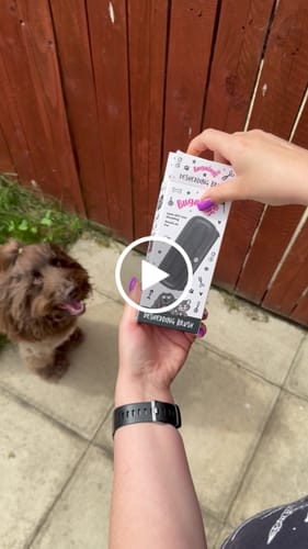 Customer video review of Deshedding Brush (Black)