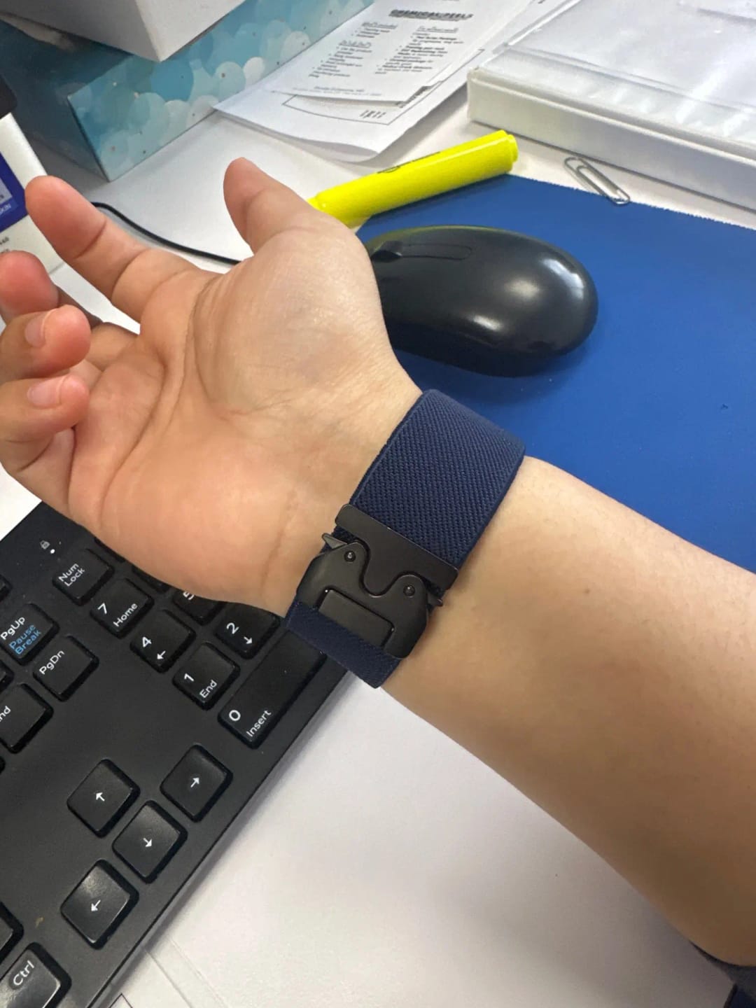 Customer photo review of bandkult Apple Watch Armband "Skydive"