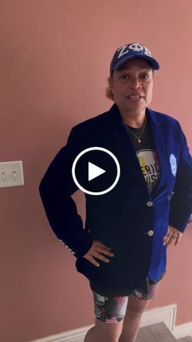 Customer video review of Zeta Velvet Blue Blazer