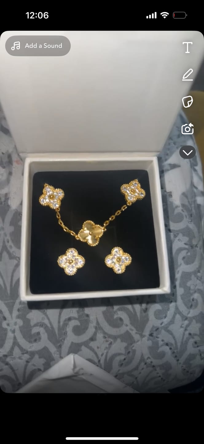 Customer photo review of Capri Crystal Set