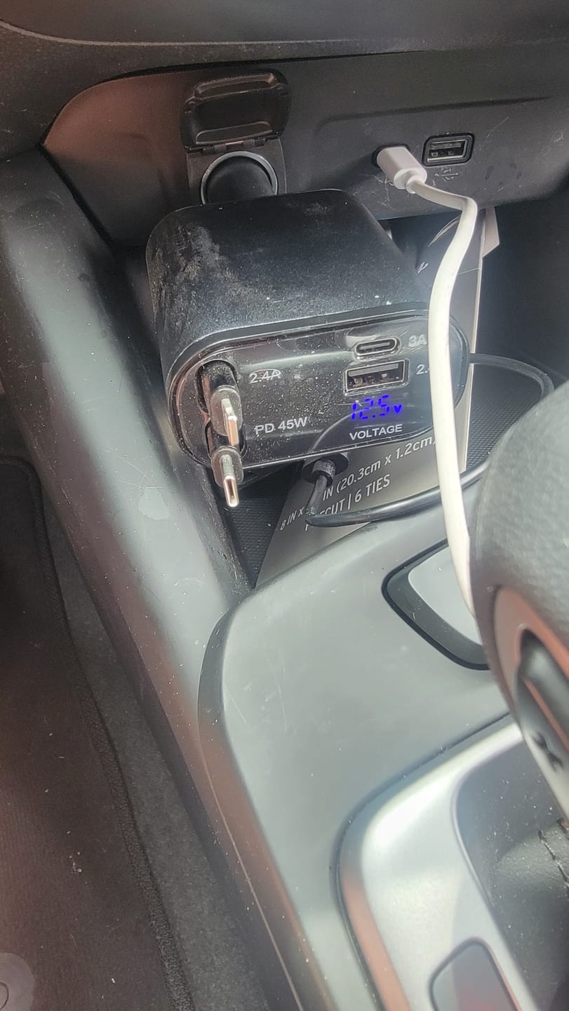 Customer photo review of 4 in 1 Car Charging Port