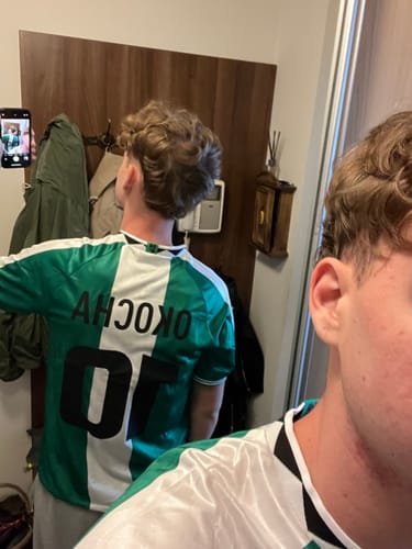 Customer photo review of Jay-Jay Okocha 10 - Nigeria 1996 Retro Kit Jersey Maillot Trikot