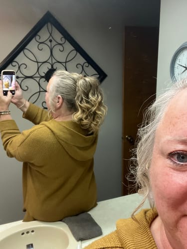 Customer photo review of JuvaBun Claw Clip Beach Waves Ponytail Extension 12''