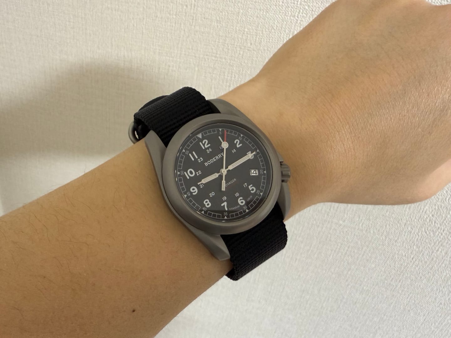 Customer photo review of VOYAGER - 100M Waterproof Titanium Automatic Field Watch | Black-bracelet