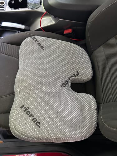 Customer photo review of Rall- Portable Tailbone Cushion
