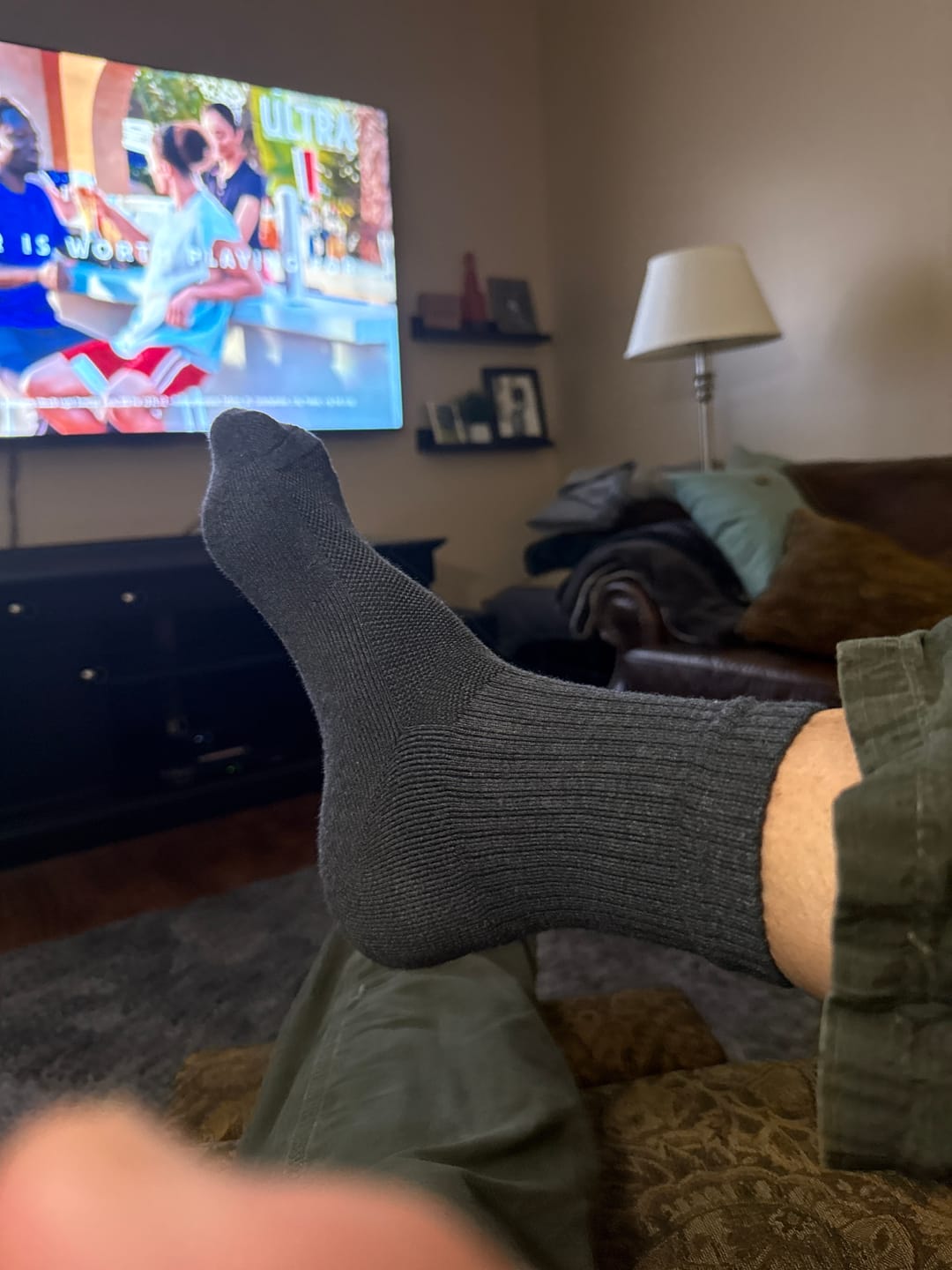 Customer photo review of Bluepacca Alpaca Socks