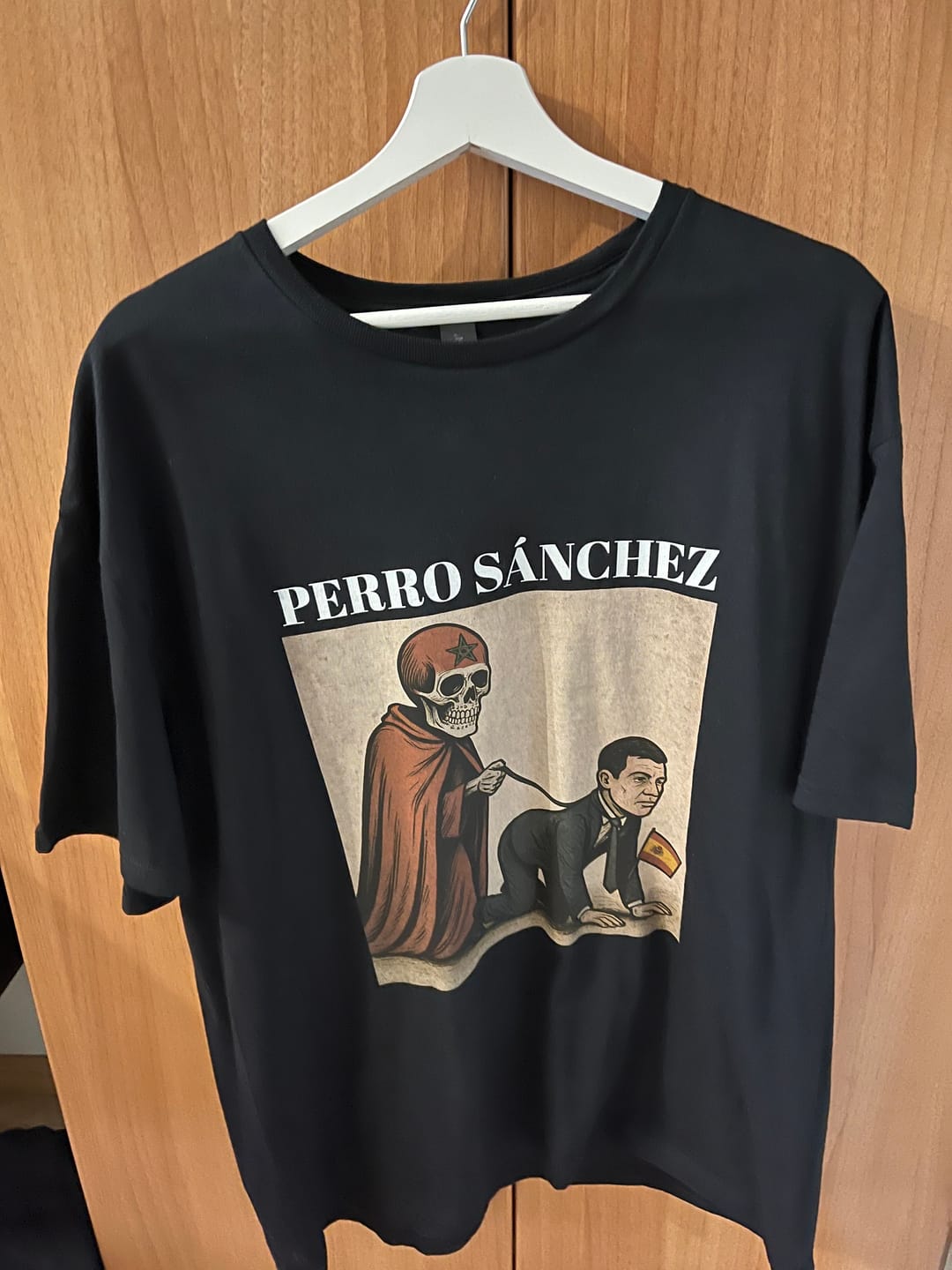 Customer photo review of Perro Sánchez camiseta (unidades limitadas)