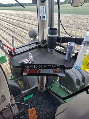 Customer photo review of GADGETME  Tisch-Organizer für John Deere Traktoren – Modell 6R