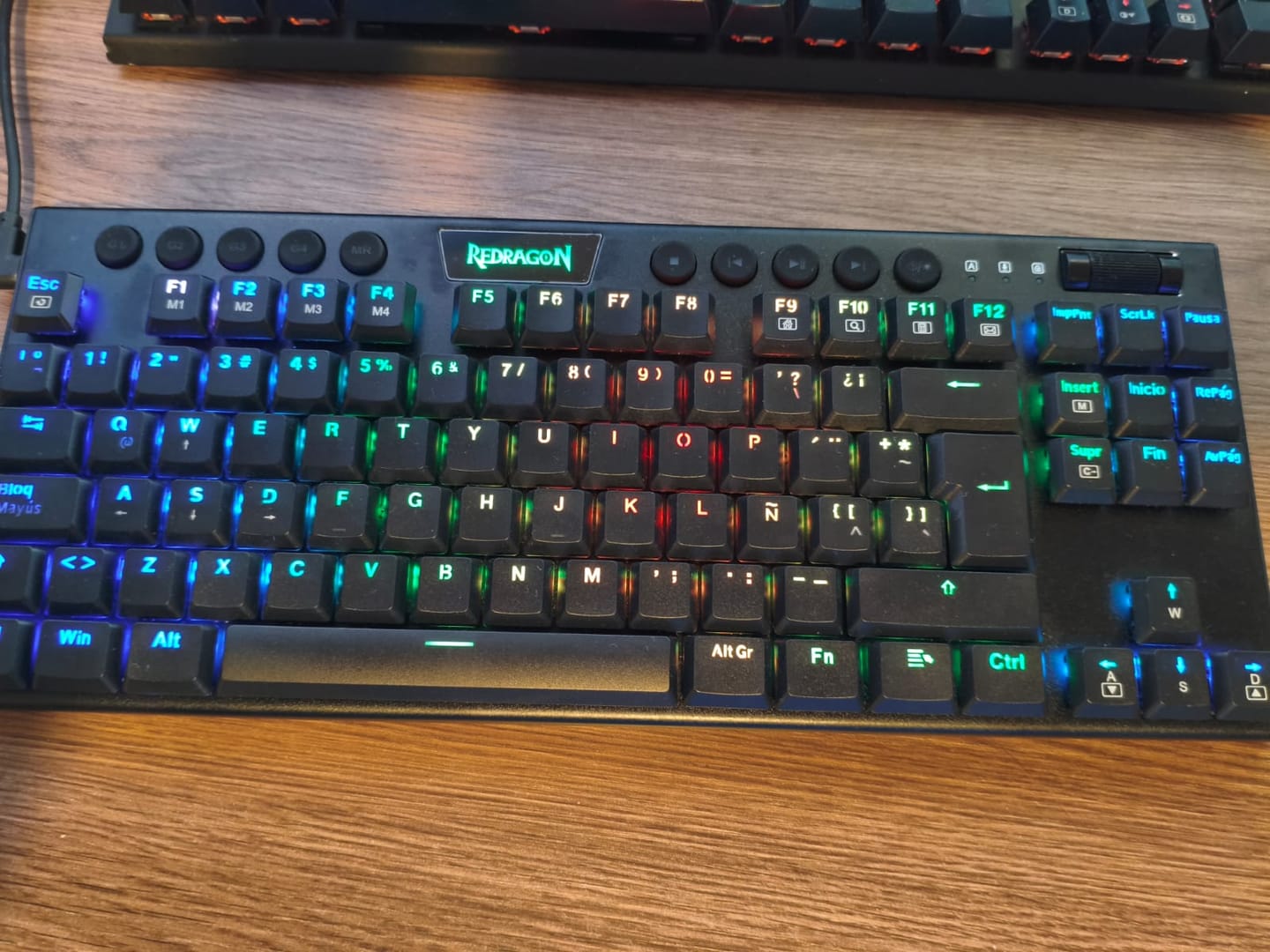 Customer photo review of Teclado Mecánico Redragon Horus Tkl 80% K622-rgb Cableado