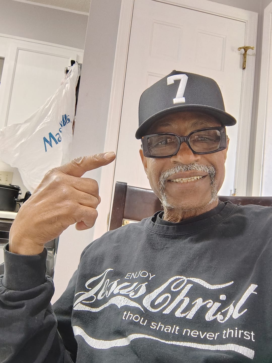 Customer photo review of ‘7’ Premium Wool Blend SnapBack - Black/White