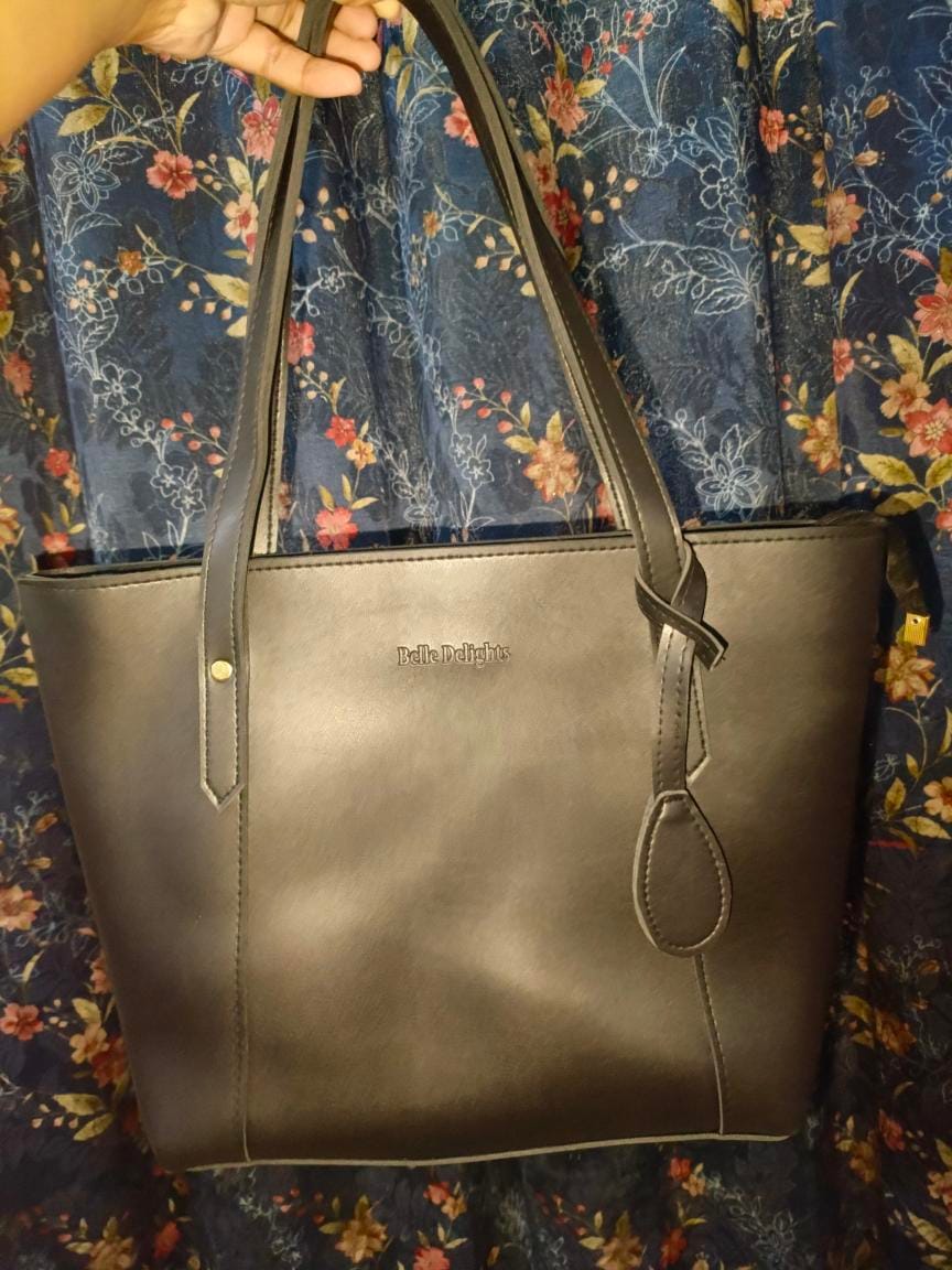 Customer photo review of Black Belle The Tote Bag