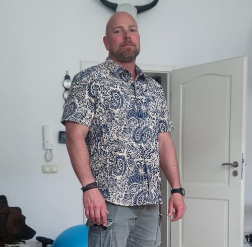 Customer photo review of Chemise boutonnée vintage à imprimé cachemire des années 70 avec poche à fleurs rétro pour hommes