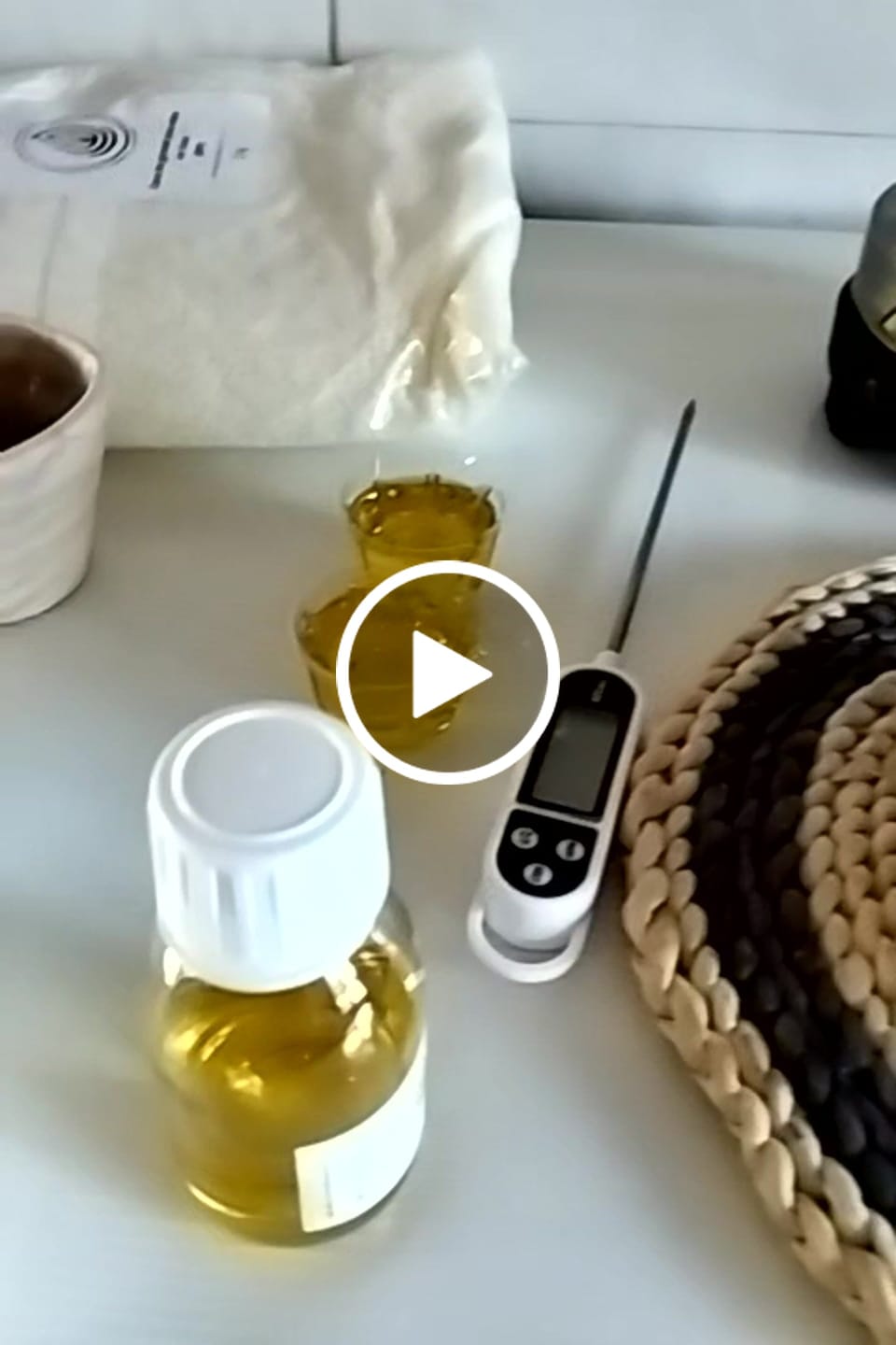 Customer video review of MECHAS DE MADERA SIMPLE