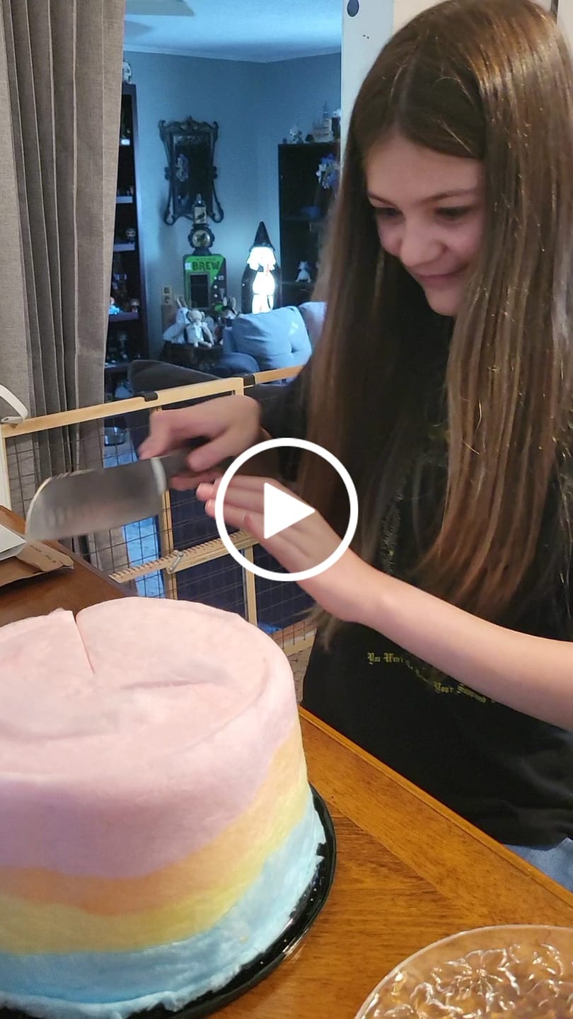 Customer video review of Rainbow Cloud Cake