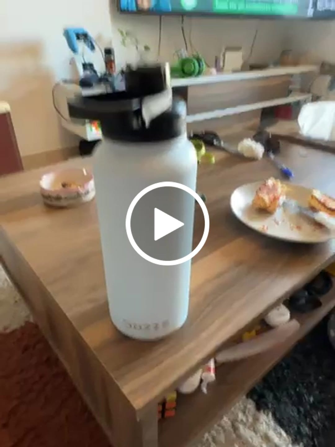 Customer video review of DOZZE Adventurer Water Bottle