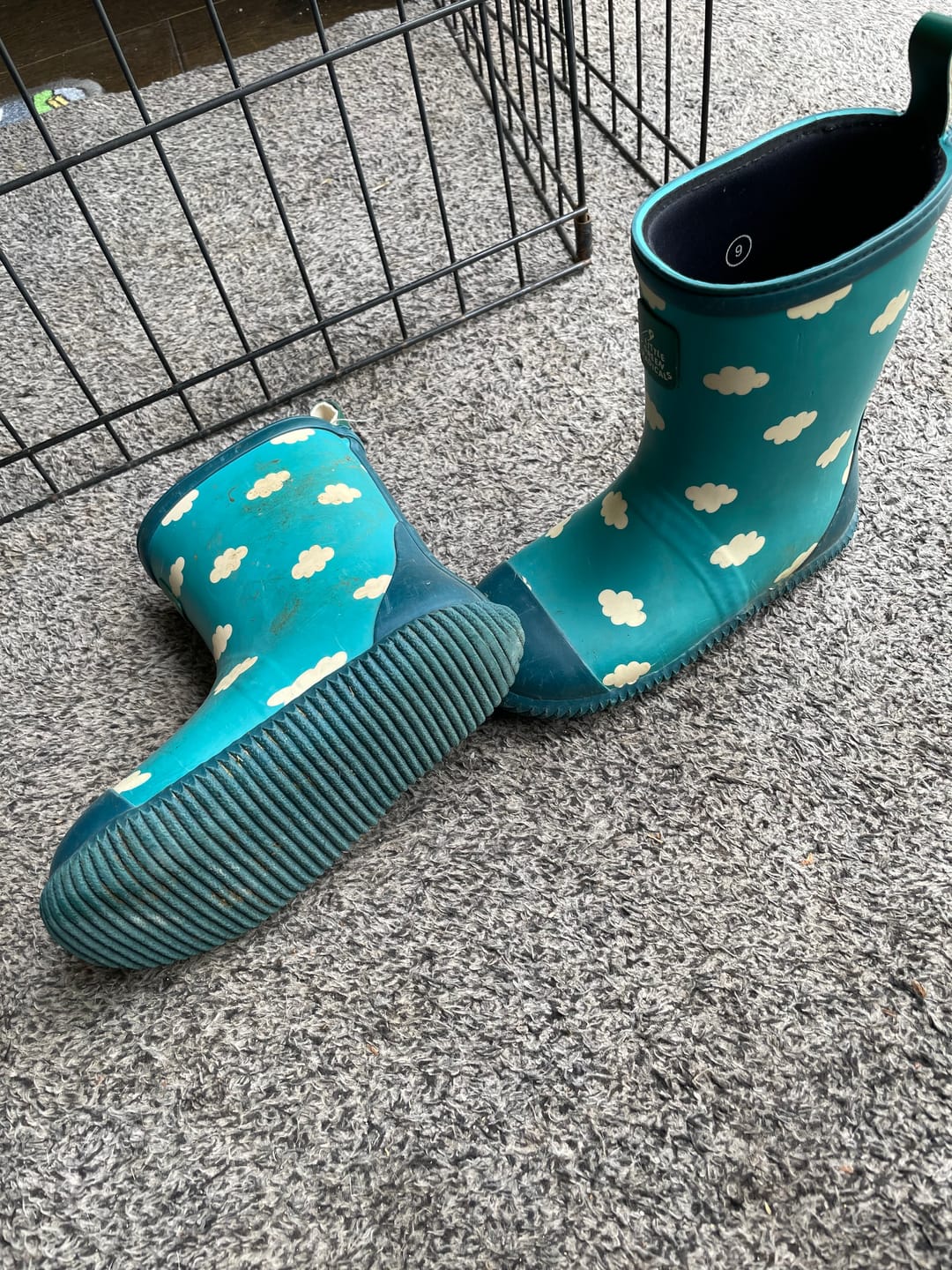 Customer photo review of Blue Clouds Classic Wellington Fair Rubber Natural Waterproof Boots
