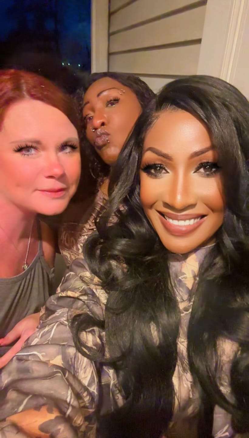 Customer photo review of Sensationnel Bare Luxe Glueless 6x5 inch Lace Front Wig - 6x5 UNIT 3