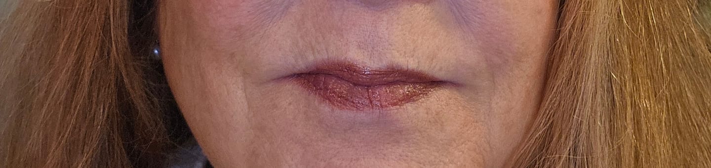 Customer photo review of HoneyNoir Honey Lipstick