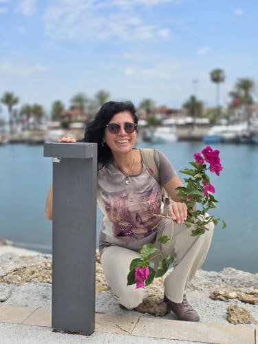 Customer photo review of Тениска с V-деколте "Плодородие"