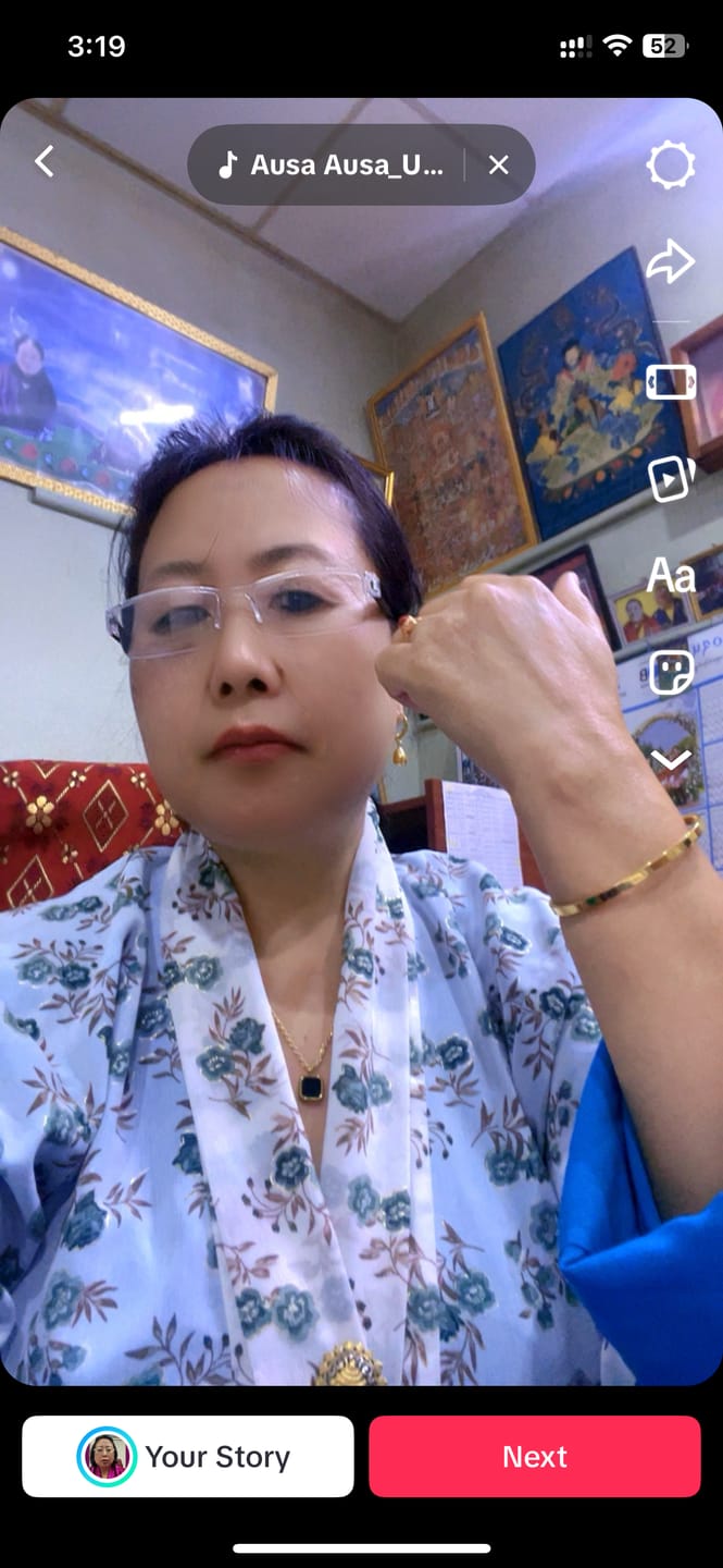 Customer photo review of Black Enamel Necklace