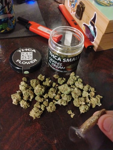 Customer photo review of Grapes & Cream THCA Flower
