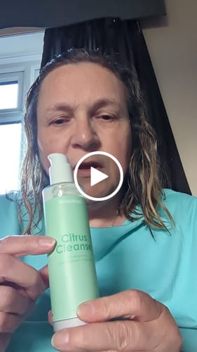 Customer video review of 5-Step Clear Skin Kit
