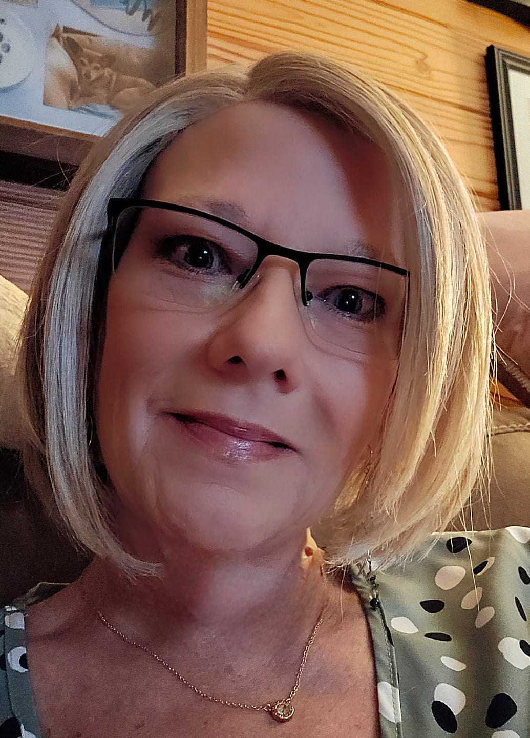 Customer photo review of HoneyNoir Honey Lipstick